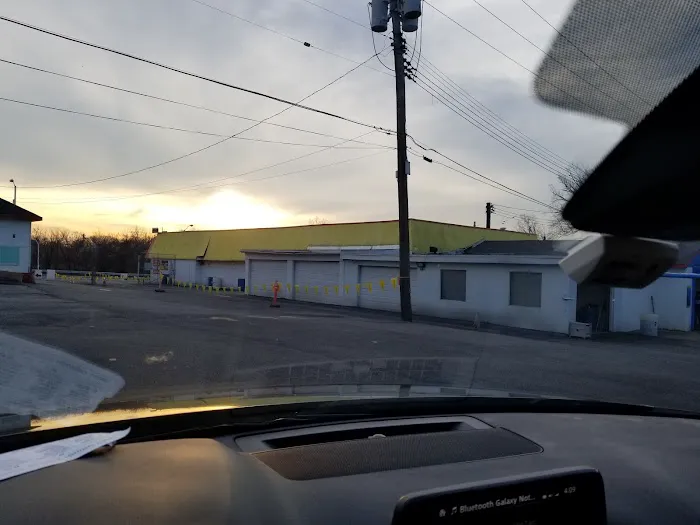 Liberty Car Wash & Lube 2