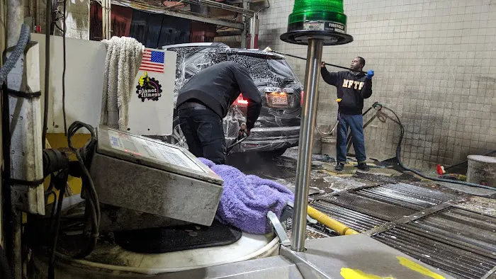 Brushless Car Wash Full Service & Exterior 5