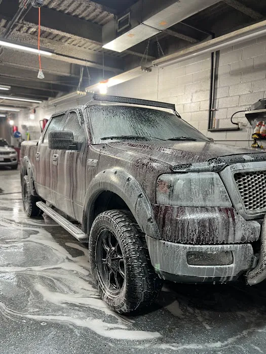 Lavalux Hand Car Wash 2