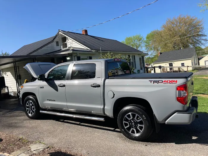 Pellatiro’s Traveling Auto Detail 1