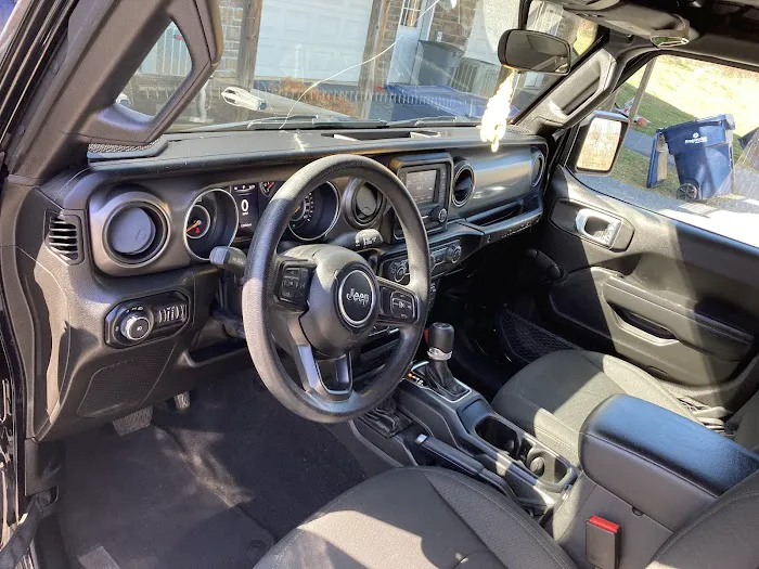 Pellatiro’s Traveling Auto Detail 6