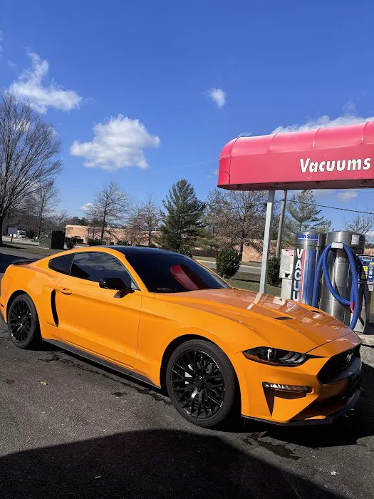 Dolly's Columbia Carwash 2