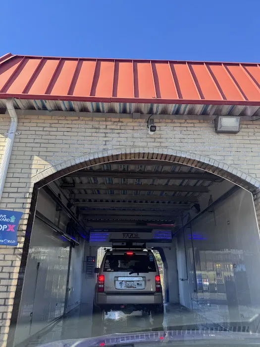 Devail Car Wash 4