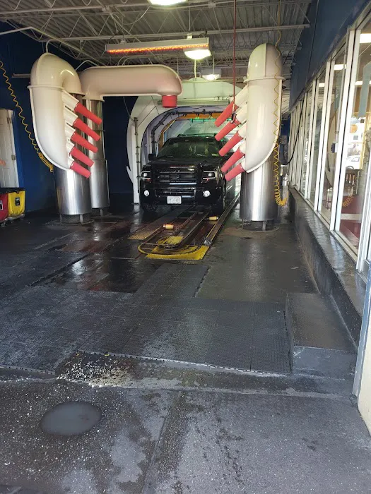 Mr. Suds Hand Wash & Detail Center of Port Washington 1
