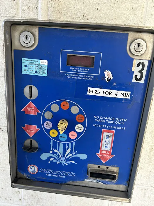 Touchless Automatic Carwash 0