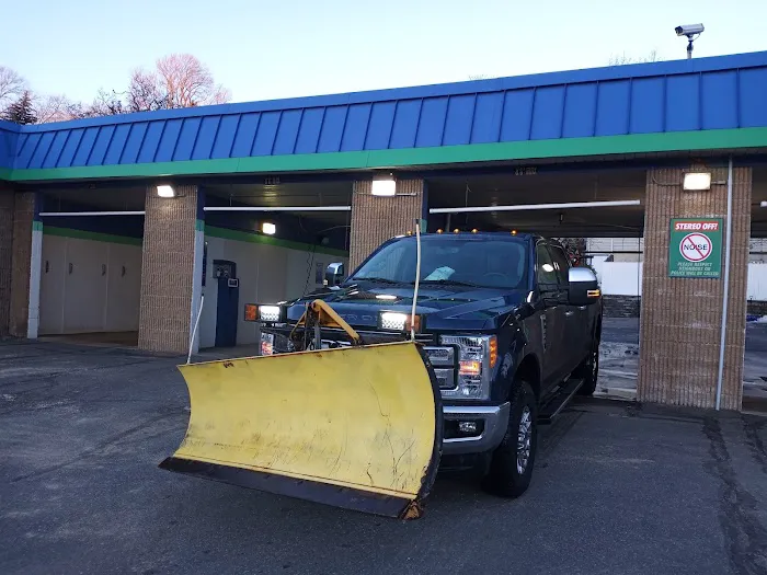 Ernie's Touchless Car Wash 0