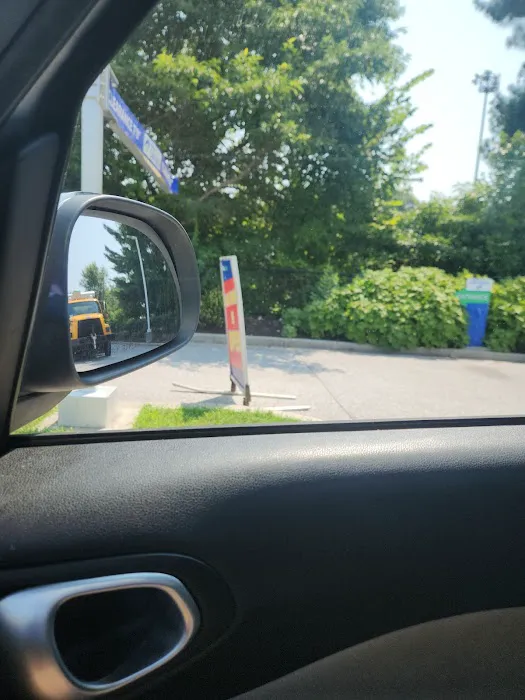 Royal Farms Car Wash 0