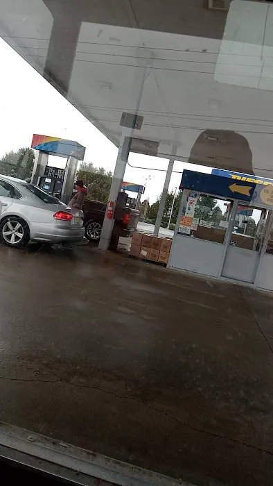 Highway Mart & Gas 3