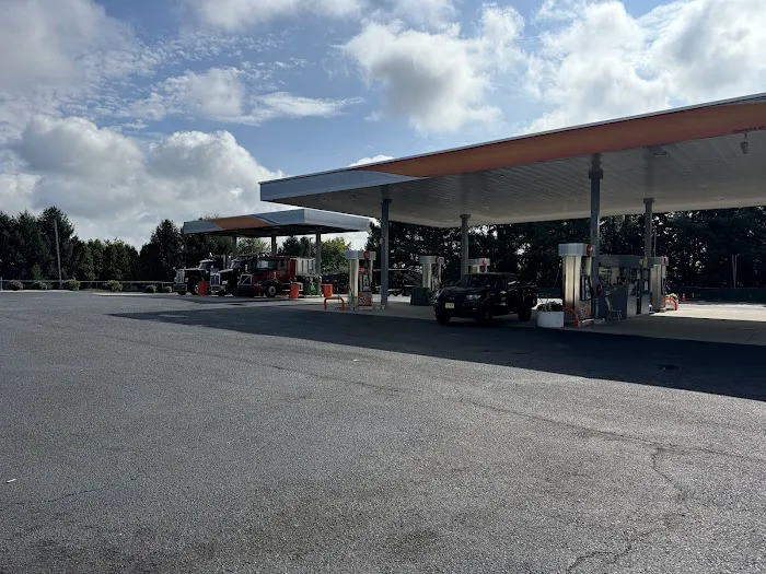 Highway Mart & Gas 4