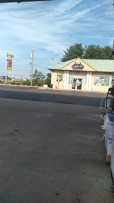 Highway Mart & Gas 8