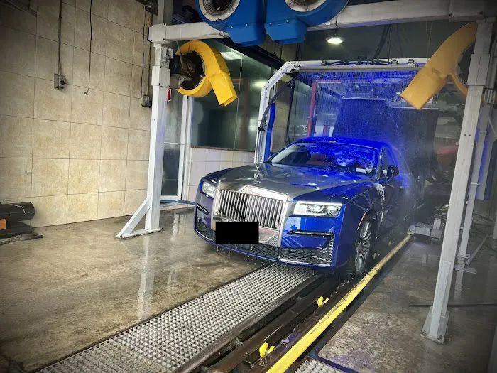 Rainbow Car Wash & Lube Valley Stream 2