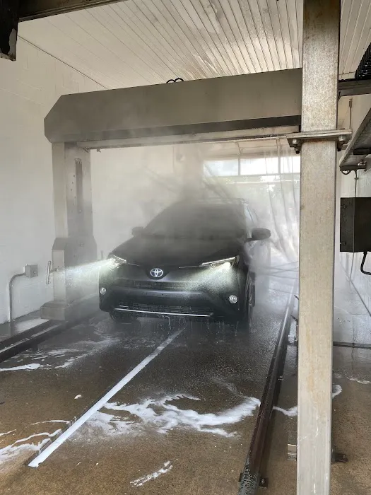 Suds King Car Wash 4