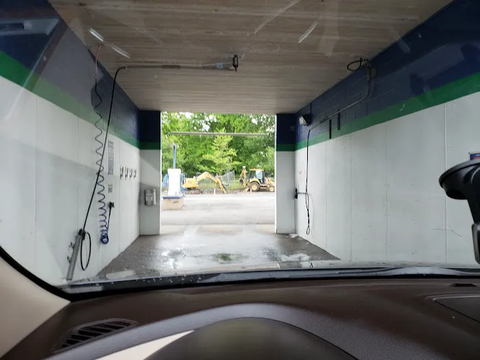 Ernie's Touchless Car Wash 8