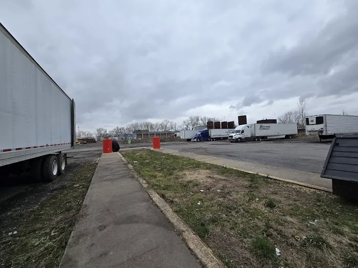 FUEL HUB Truck Stop 3