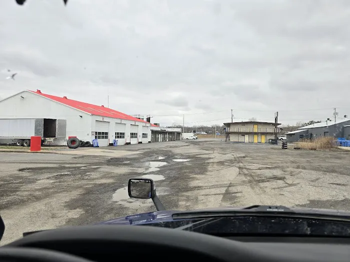 FUEL HUB Truck Stop 5