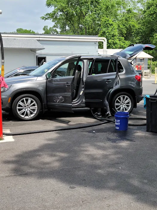 Roy's Car Wash 8