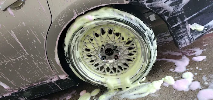 College Park Car Wash on Sunnyside 3