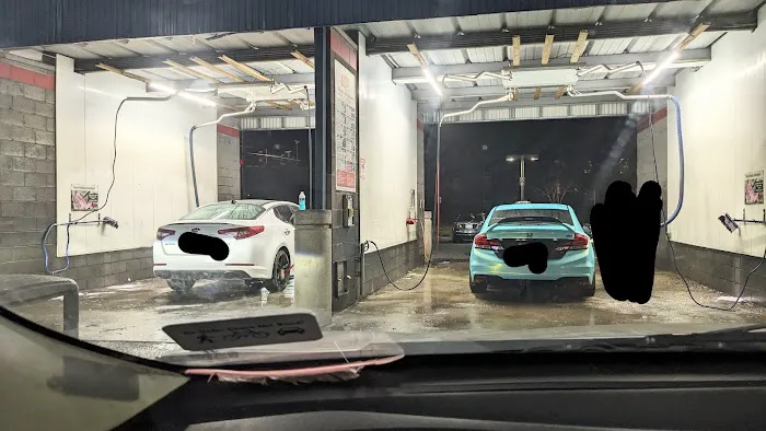 College Park Car Wash on Sunnyside 5