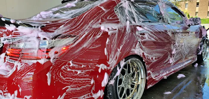 College Park Car Wash on Sunnyside 9