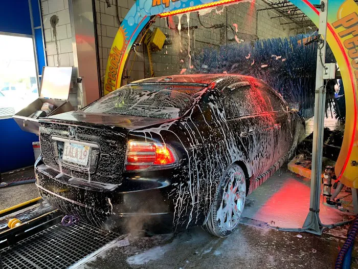 Empire Car Wash of Inwood 3