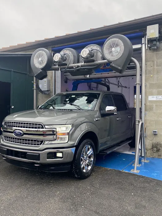 Wacky Wash Touch-Free Car Wash 0