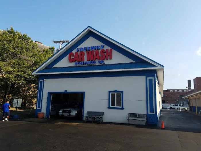 Freeway Car Wash 0