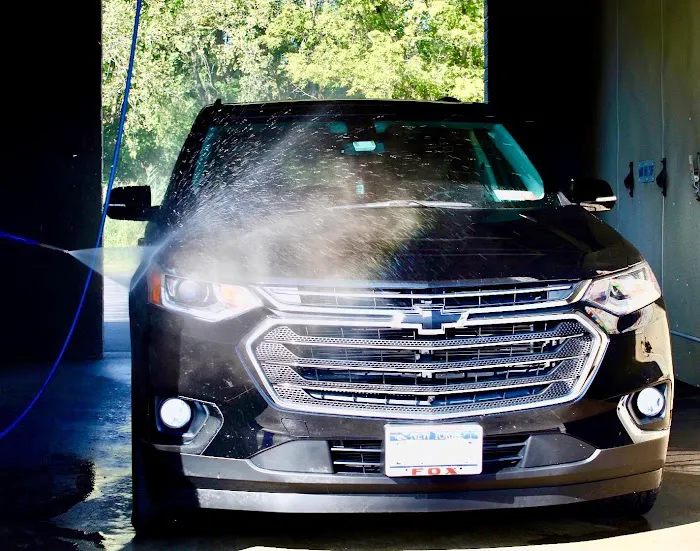 4 Seasons Car Wash 8