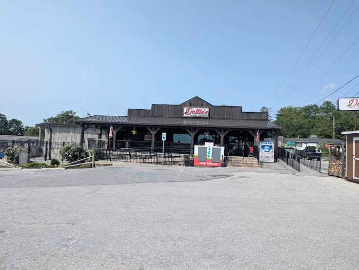 Dottie's Gas Station 0