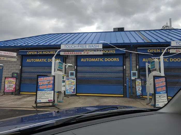 Lighthouse Carwash 6