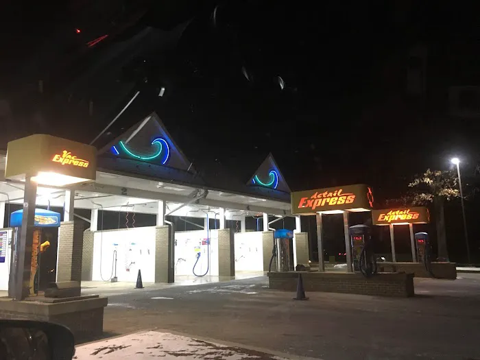 Mighty Spray Car Wash 5