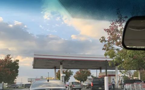 BJ's Gas Station
