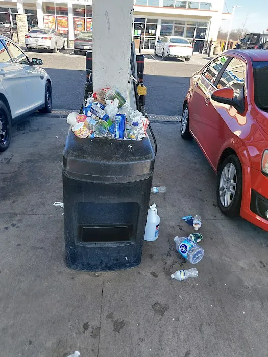Royal Farms Car Wash 0