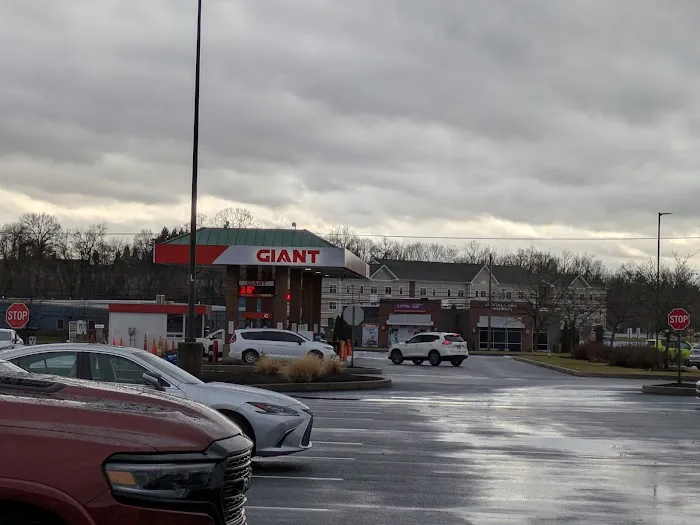 Giant Gasoline 0