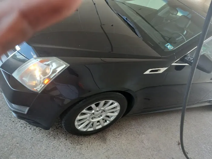 Chill’s Shine & Glo Car Wash & Storage 8