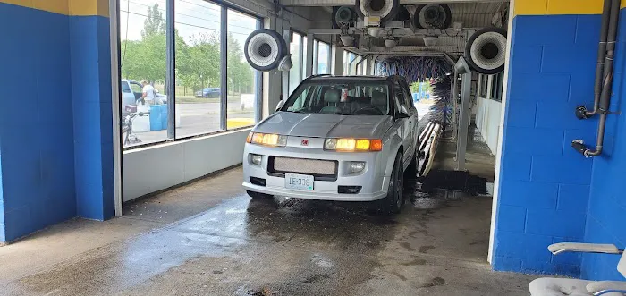 North Main Street Auto Wash 4