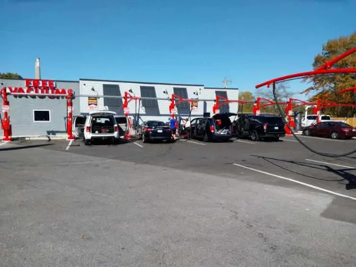 Showroom Shine Car Wash 0