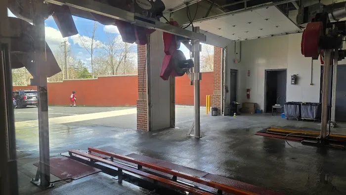 VISTA CAR WASH, RESTAURANT AND LAUNDRY SERVICE 4