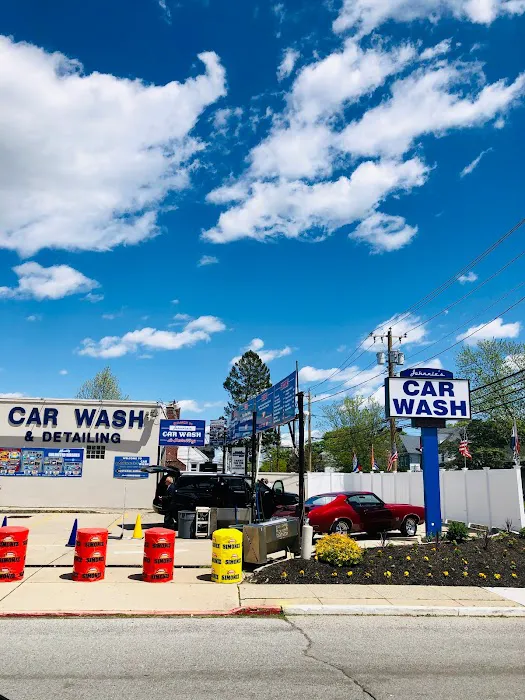 Johnnie's Car Wash on Oak 0