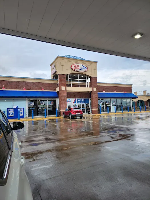 Delta Sonic Car Wash and Detailing 0