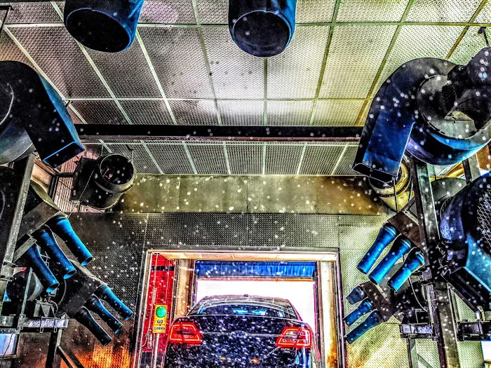 Delta Sonic Car Wash and Detailing 9