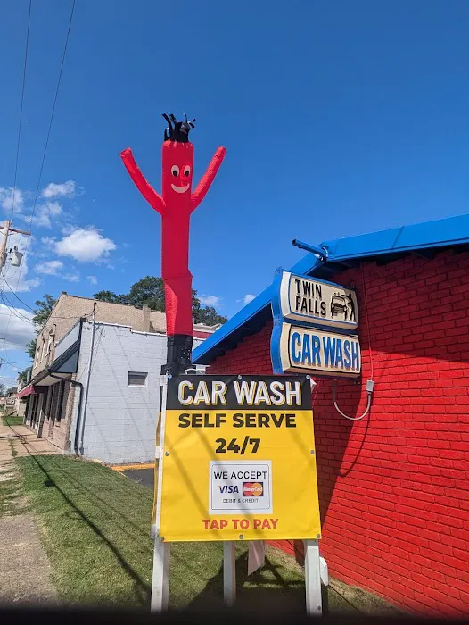 Twin Falls Self Serve Car Wash w/ Free Vacs 2