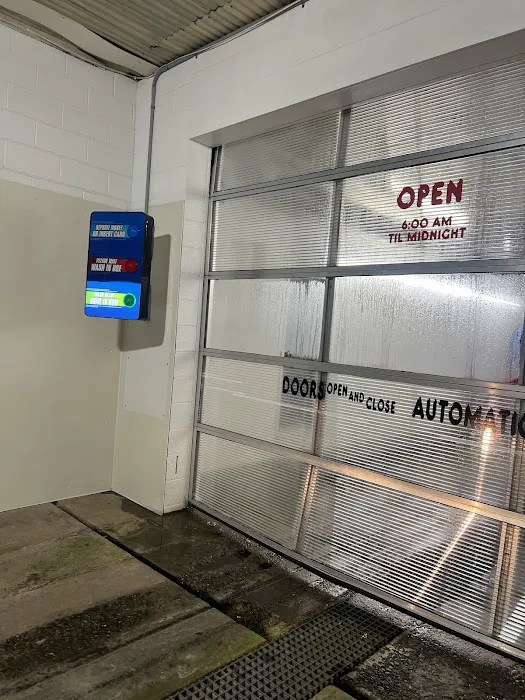 Professional Auto Wash 7