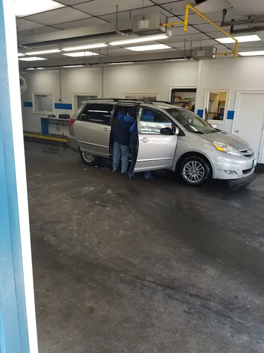 Freeway Car Wash 9
