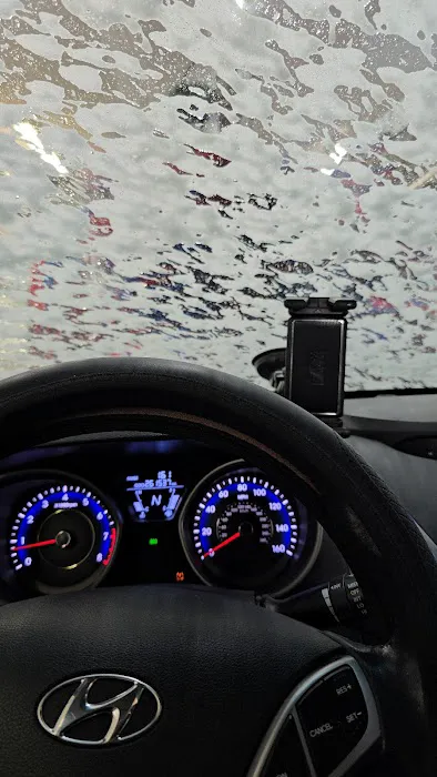 Freeway Car Wash 0