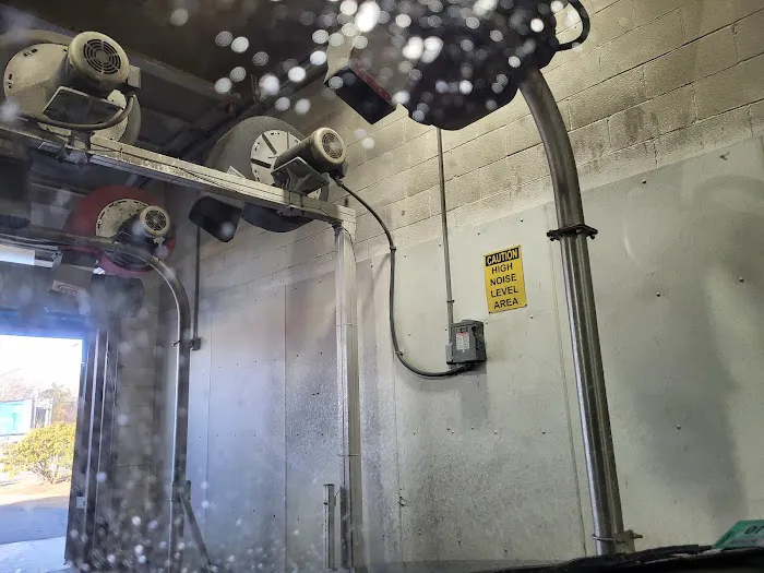 Golden Nozzle Car Wash 3