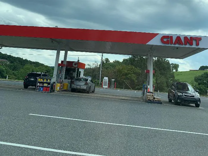 Giant Fuel 0