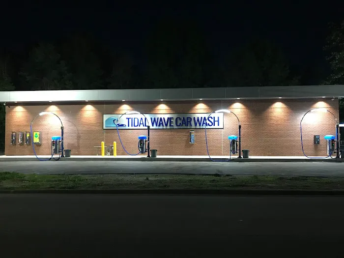 Tidal Wave Car Wash 7
