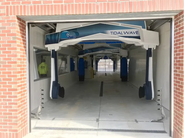 Tidal Wave Car Wash 3