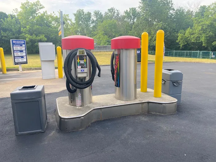 Finish Line Liberty Gas Station and Car Wash 3