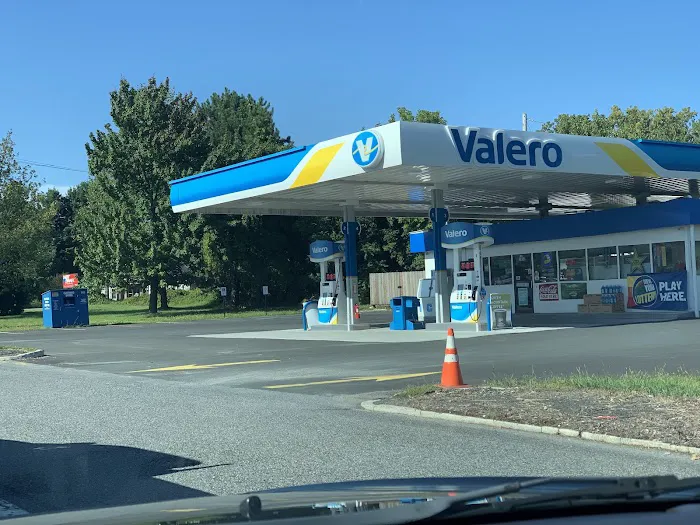 Halfmoon Valero 0